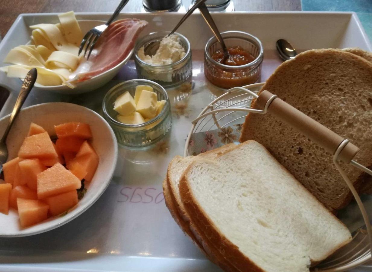 B And B Comme Chez Soi La Hestre Экстерьер фото